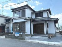 DEMO-01 ●各居室6帖以上の5SLDK!
●2026年9月に水回り交換等のリフォーム予定
●駐車3台可能（車種による）