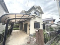 DEMO-01 ●駐車場3台可
●令和8年8月リフォーム完了
●屋根裏収納・外部収納有り
