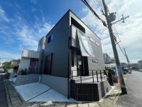 DEMO-01 ●角地物件
●オール電化住宅
●玄関にはエコカラットを使用
